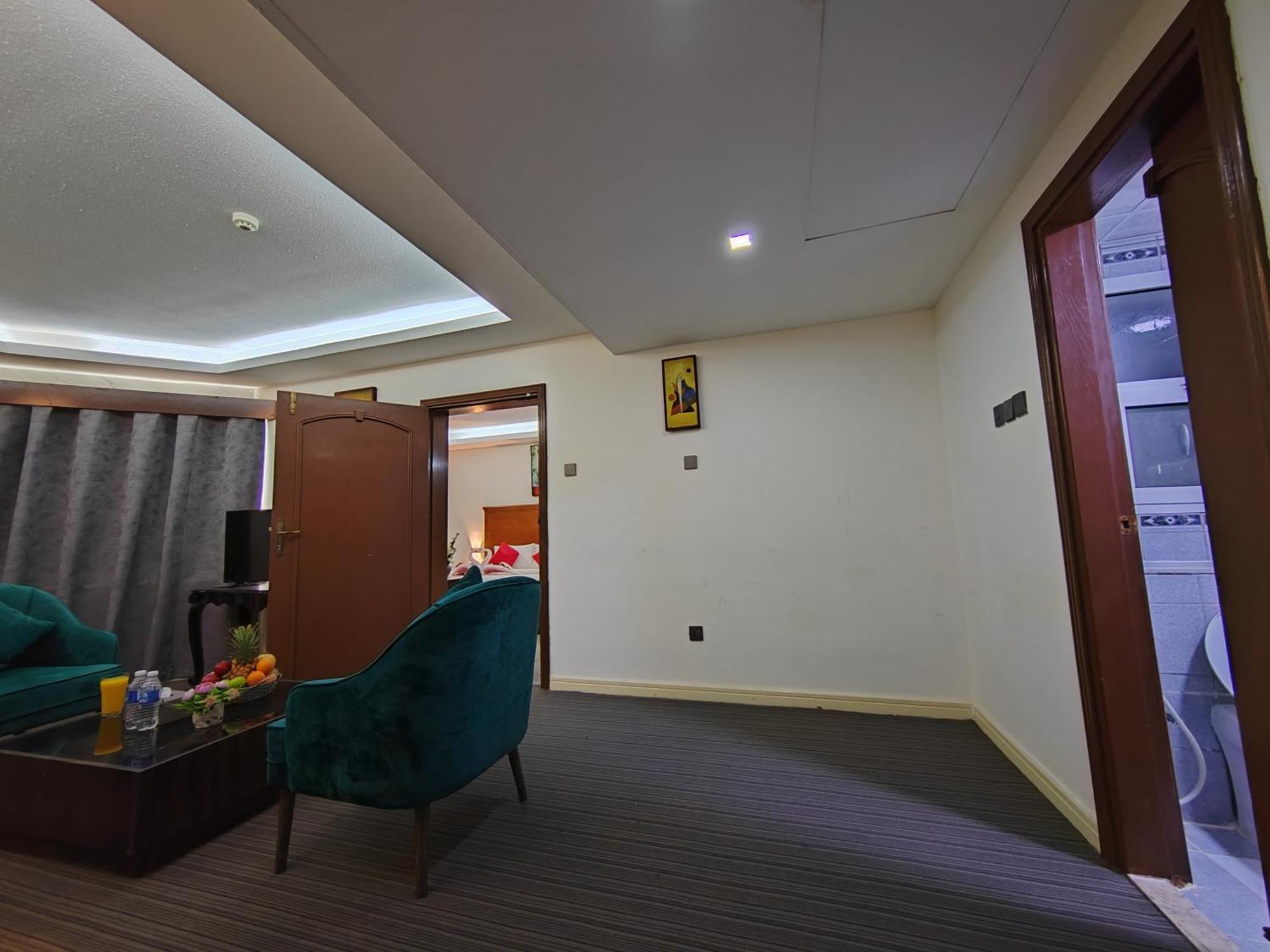 Le Paradise Palace Hotel Dubai Bagian luar foto