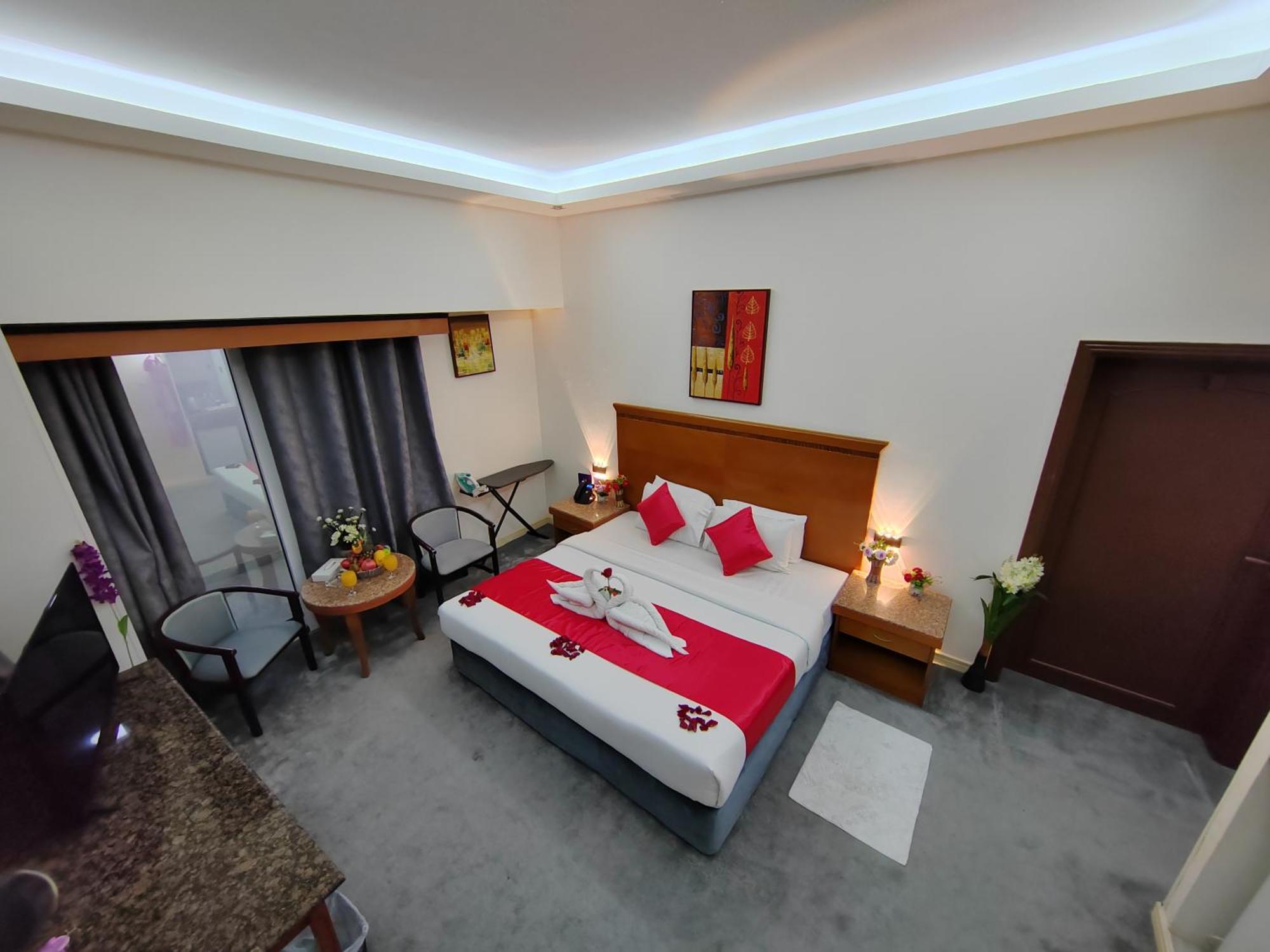Le Paradise Palace Hotel Dubai Bagian luar foto