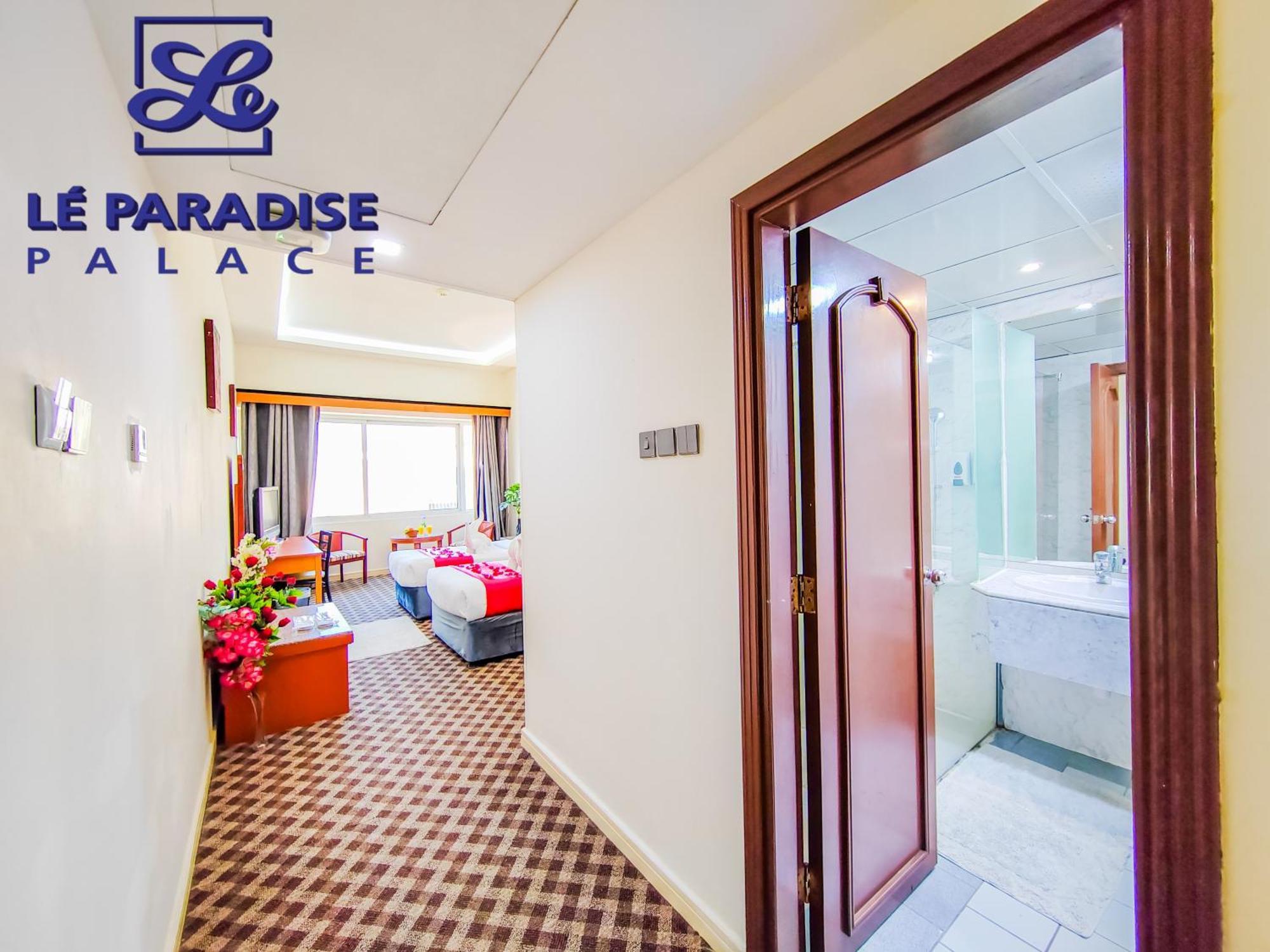 Le Paradise Palace Hotel Dubai Bagian luar foto