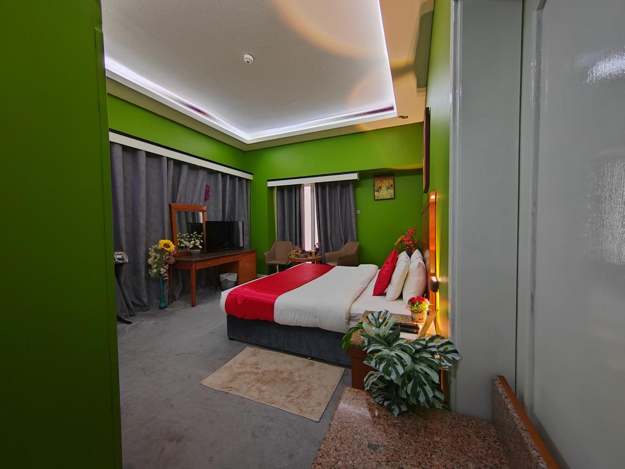 Le Paradise Palace Hotel Dubai Bagian luar foto